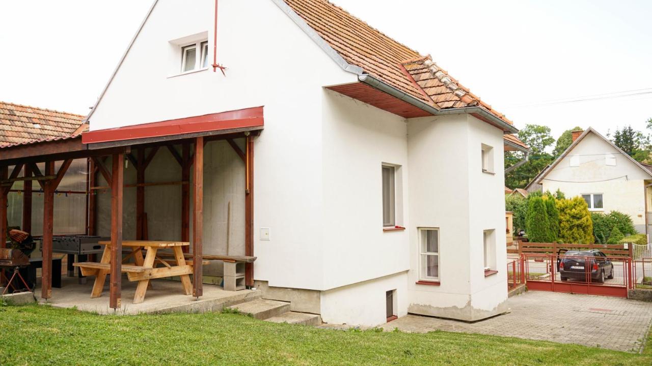Holiday House Maria Zavazna Poruba Exterior photo